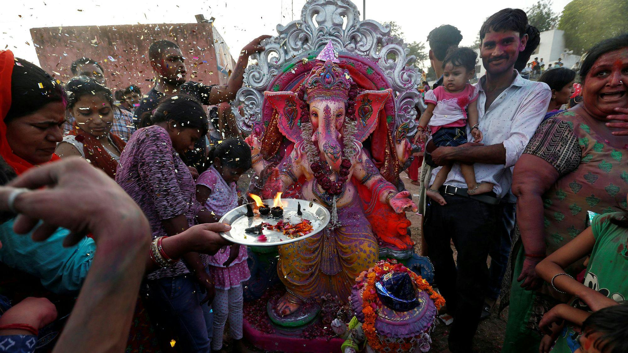 The robots are coming for one of Hinduism's holiest ceremonies