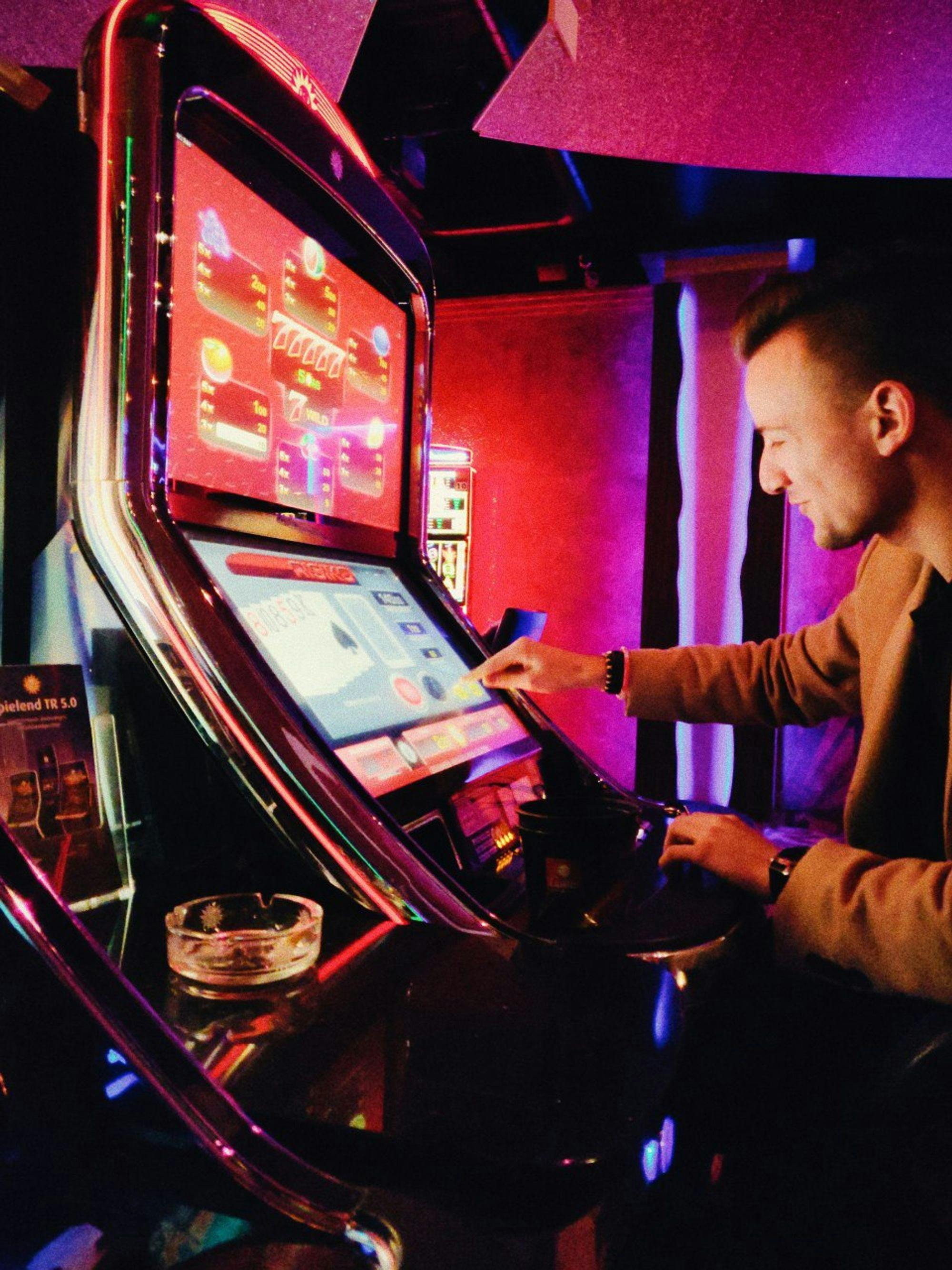 Me playing slot machine in Offenbach, Germany's crime spot Nr. 1